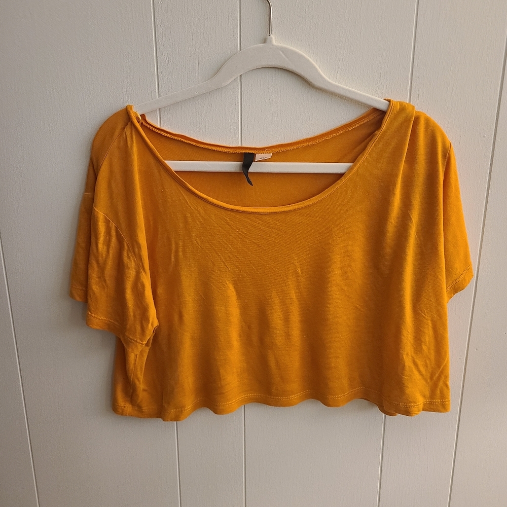 Drapey tee